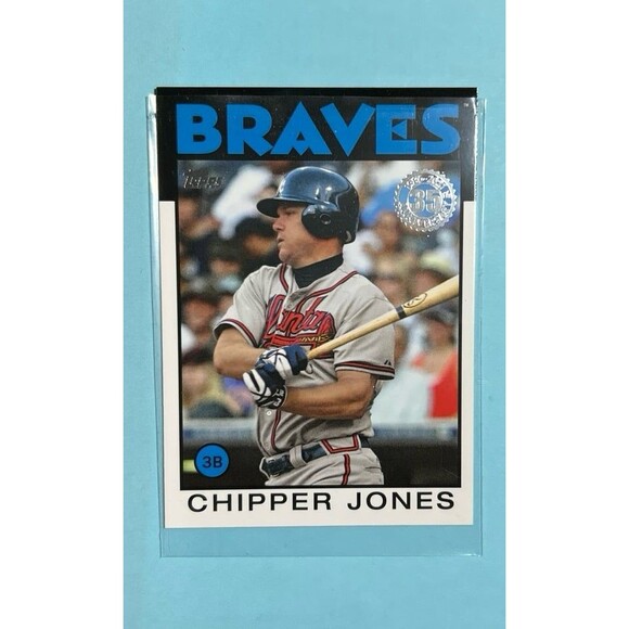 Atl Braves pin & Chipper Jones 3 insert Card Lot-2012-2021 #24 #CH-26 & 86B-64 - Picture 4 of 6